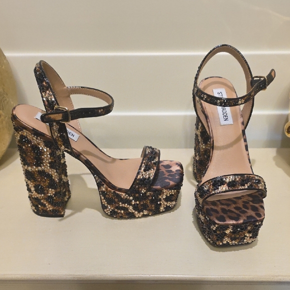Steve Madden Shoes - New Steve Madden Animal Print Platform Heels